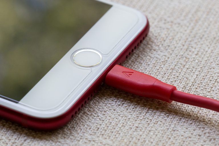 Így töltsd fel az új telefonodat, hogy sokáig tartson az akkumulátora