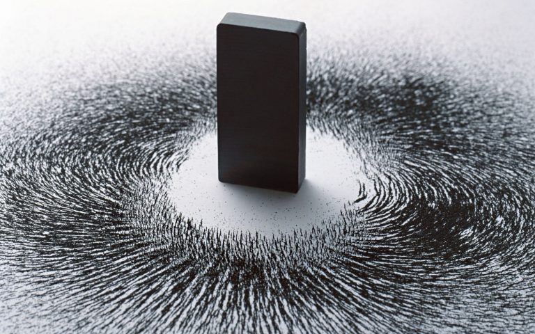 Táncoló elektronok és a magnetit egzotikus kvantum-tulajdonságai