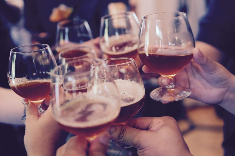 Egy kis alkohol még jót is tehet az agynak