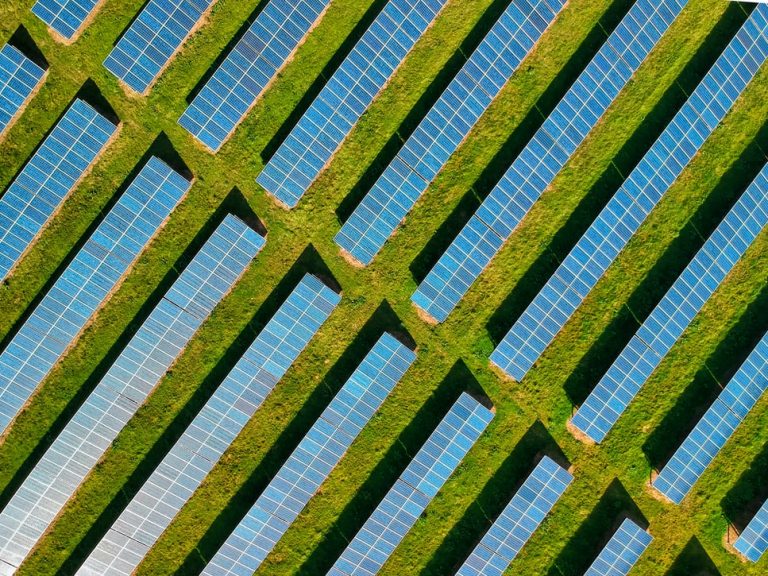Villamosenergia és gőz az új hibrid napenergia-átalakítóból