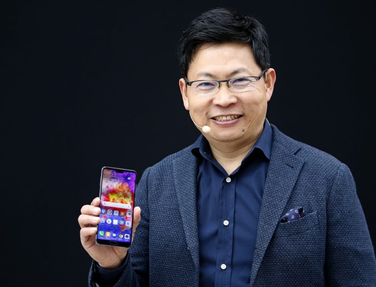A Huaweinek már a saját processzoráról is le kell mondania az amerikai embargó miatt, és hamarosan az Androidnak is búcsút inthetnek