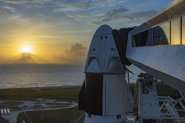 Egy űrhajós szerint, aki repült már Szojuzzal és Space Shuttle-lel is, a Crew Dragon a legjobb