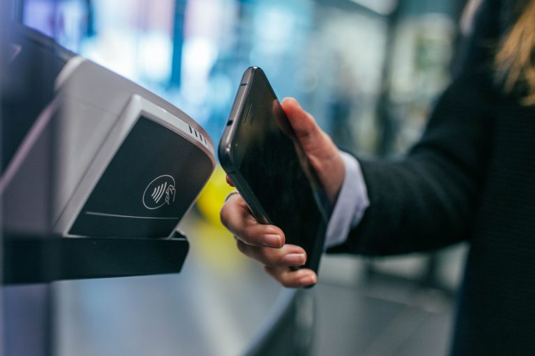 Már Magyarországon is fizethetünk az androidos telefonunkkal