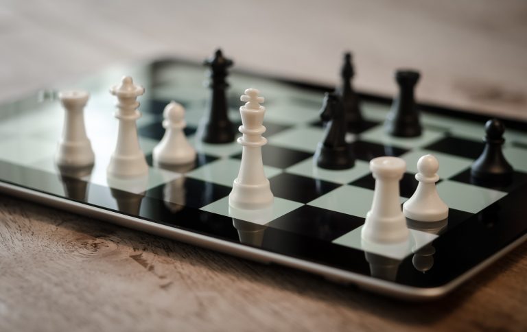 Ez az új mesterséges intelligencia direkt hibázik, hogy tanulhassunk tőle