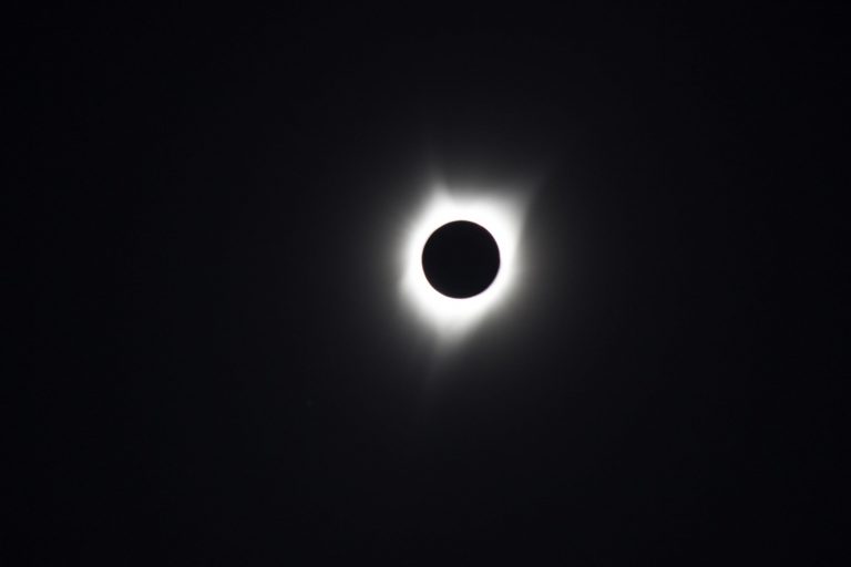 Az univerzumnak lehet egy ötödik dimenziója is