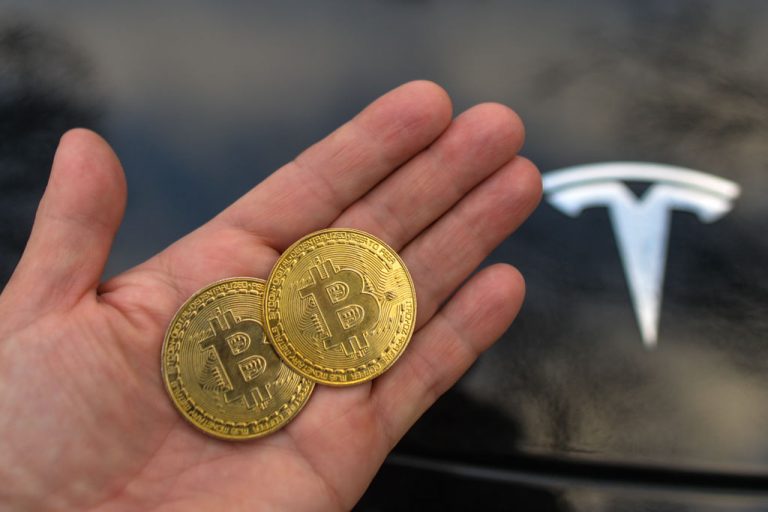 Már lehet Bitcoinnal is Teslát venni