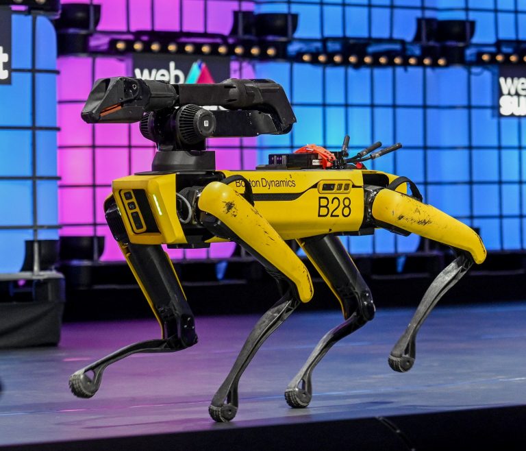 Öt módszer, amivel pillanatok alatt hatástalaníthatsz egy Spot robotkutyát