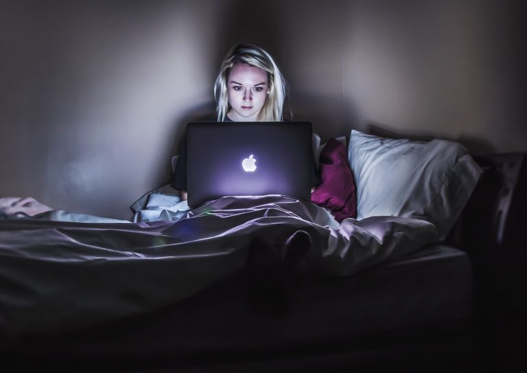 Hogyan védekezzünk az online veszedelmek ellen 2021-ben?