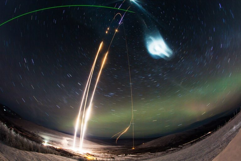 Hogy megfejtse a csodálatosan világító felhők két évszázados titkát, a NASA mesterségesen hozott létre egyet a légkörben