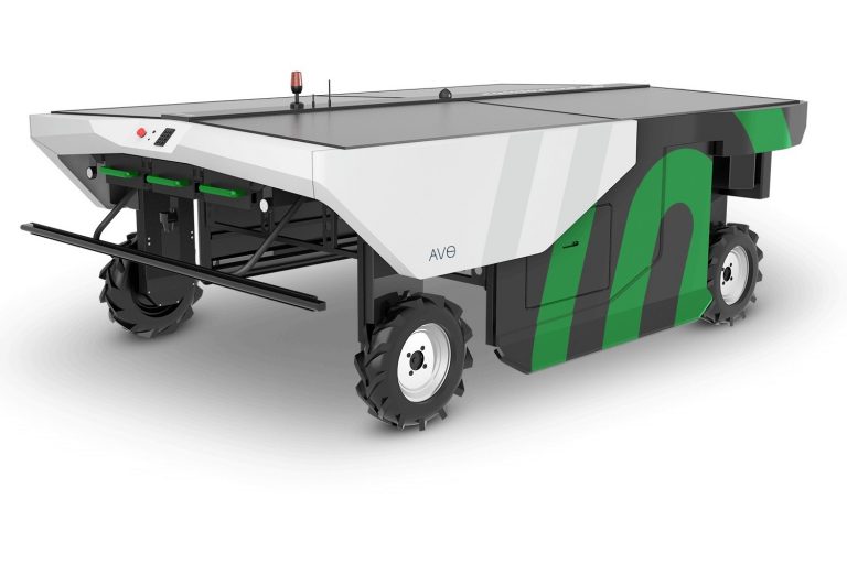 Napelemes, fáradhatatlan ültetvénygondozó robot, ami megspórolja a vegyszer 95 százalékát