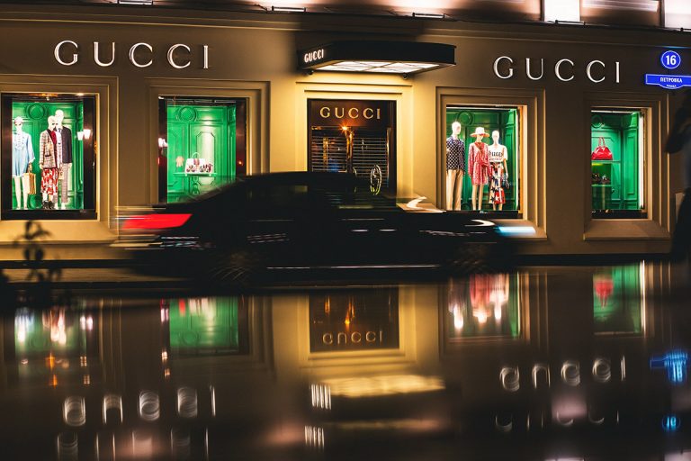 Fura dolog hívta életre a Facebook és a Gucci összefogását
