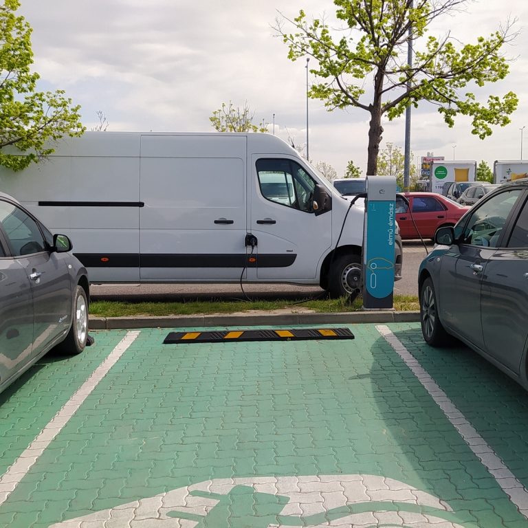 Hoppá, elfelejtettünk valamit az elektromos töltőpontok kialakításánál