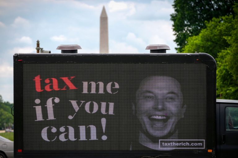 Egy magyar pályakezdő is több adót fizet, mint Elon Musk