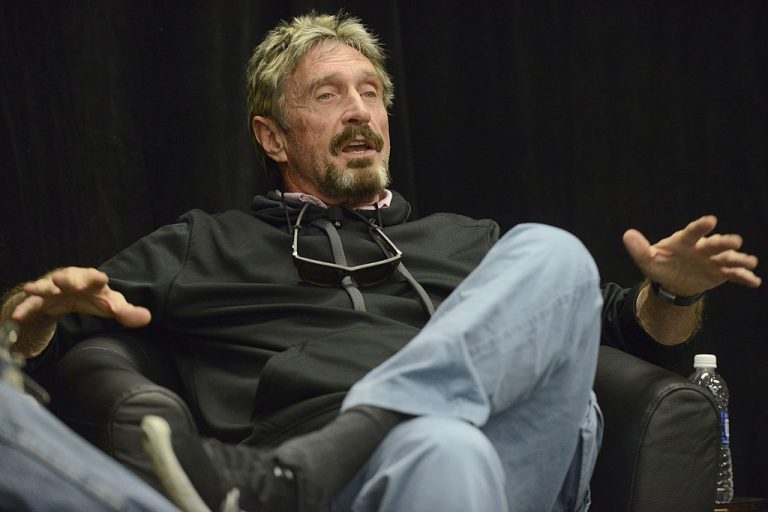 Meghalt John McAfee, aki egy vírusirtó szoftverrel írta be magát a számítástechnika történetébe