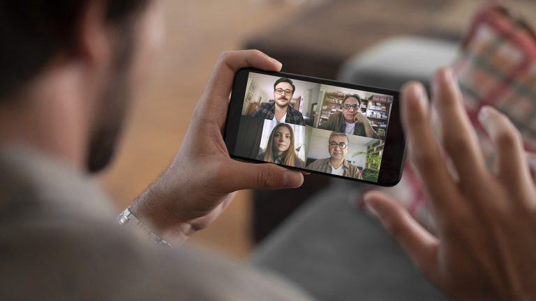Az Apple is a Zoom babérjaira tör: jön a FaceTime Windows-ra és Androidra