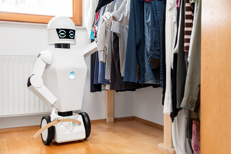 Az idős emberek öltözködésénél segít egy új robotkar