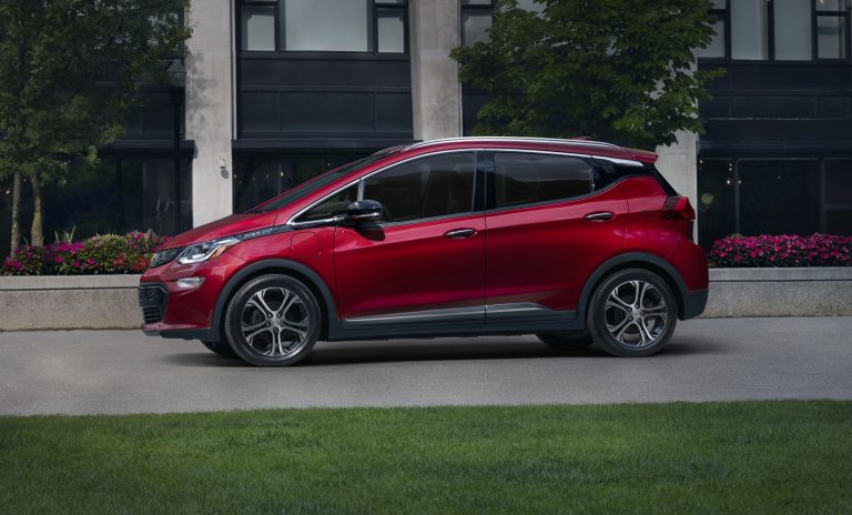 Kigyulladhatnak, ezért visszahívják az összes valaha készült Chevy Boltot