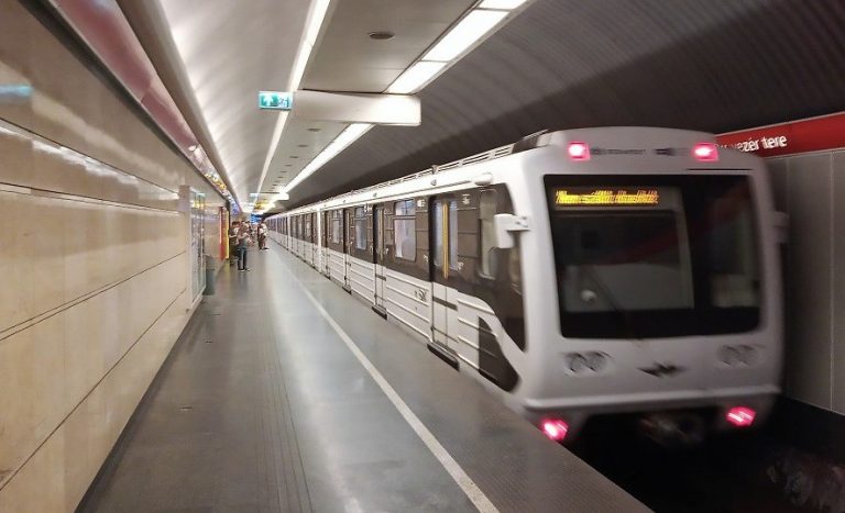 Budapesten is be tudunk gurulni az életmentő árokba, ha a metrósínre estünk?