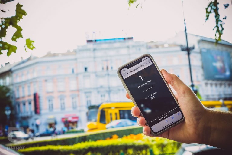 Csatlakozz egy LED-falhoz a telefonoddal az Oktogonon, és játssz egy jót!