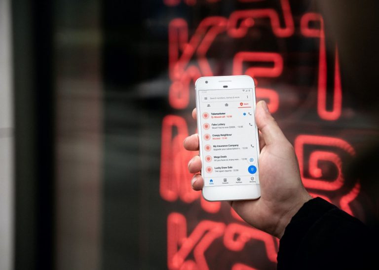 Bakot lőttek a kiberbűnözők: az áldozatok e-mail címes listáját is kiküldték célpontjaiknak