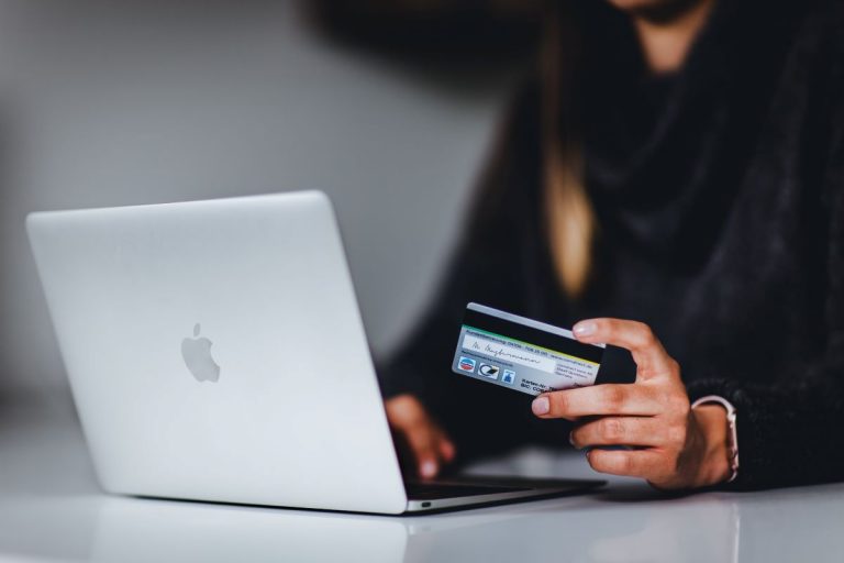 Tartunk tőle, mégis gyakrabban vásárolunk online a járvány óta