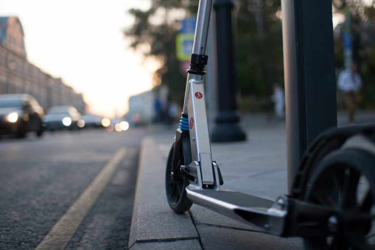 Egy kutató nyomkövetőket rejtett az elektromos rollerjébe, és túljárt a tolvajok eszén
