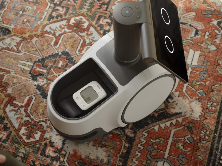 Guruló robotot, Skype-nagyi társasjátékot és még egy tucatnyi kütyüt jelentett be az Amazon