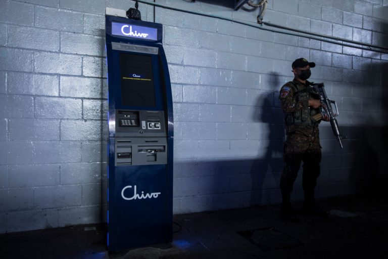 Mától, elsőként a világon, egy ország törvényes fizetőeszköznek ismeri el a bitcoint
