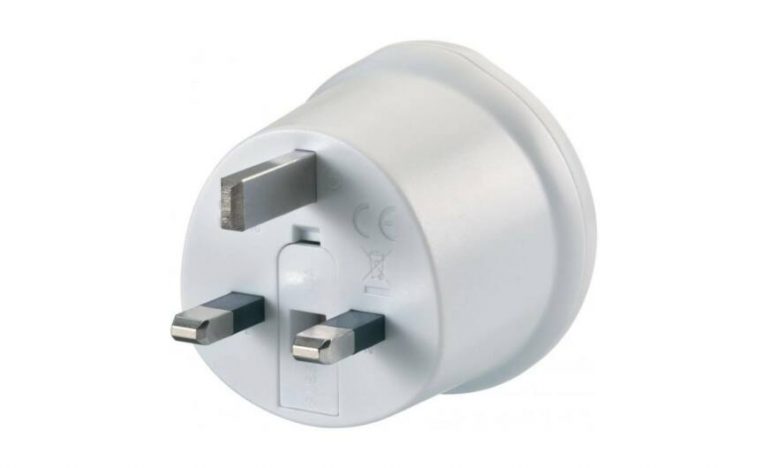 Adapterkisokos az utazást kedvelőknek