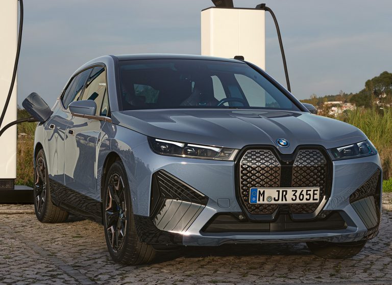 A BMW új elektromos motorja ősi technológiát ötvöz a legmodernebb megoldásokkal, hogy megszabaduljon a mágnesektől