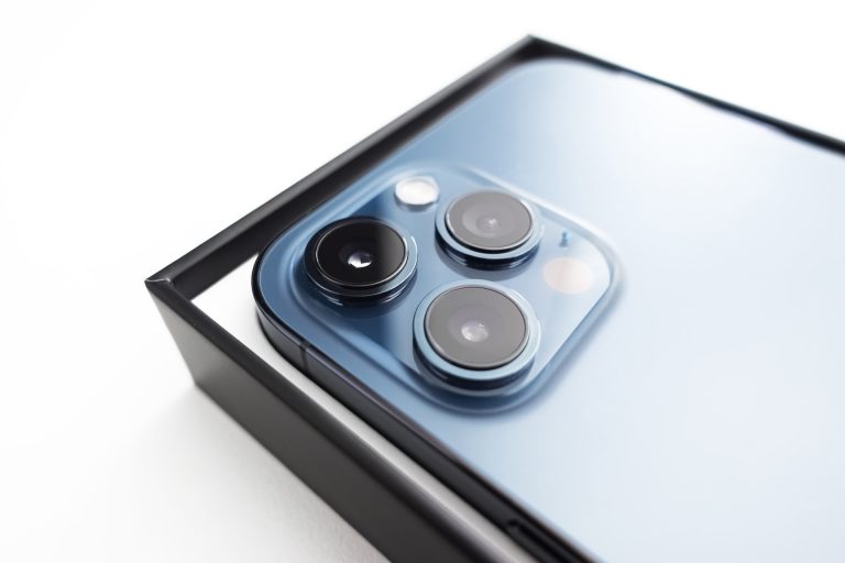 Aggasztó hírek a mobilpiacokról: az Apple és a Samsung is pesszimista
