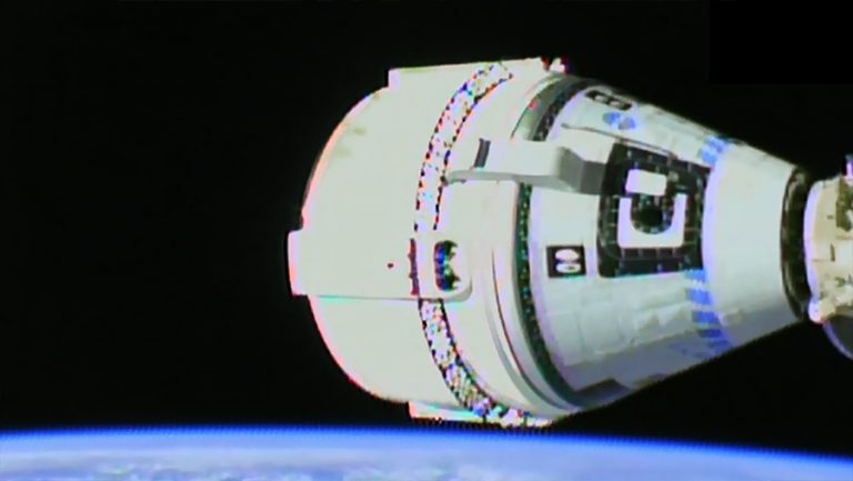 A NASA és a Boeing űrtaxija most először sikeresen parkolt a Nemzetközi Űrállomáson