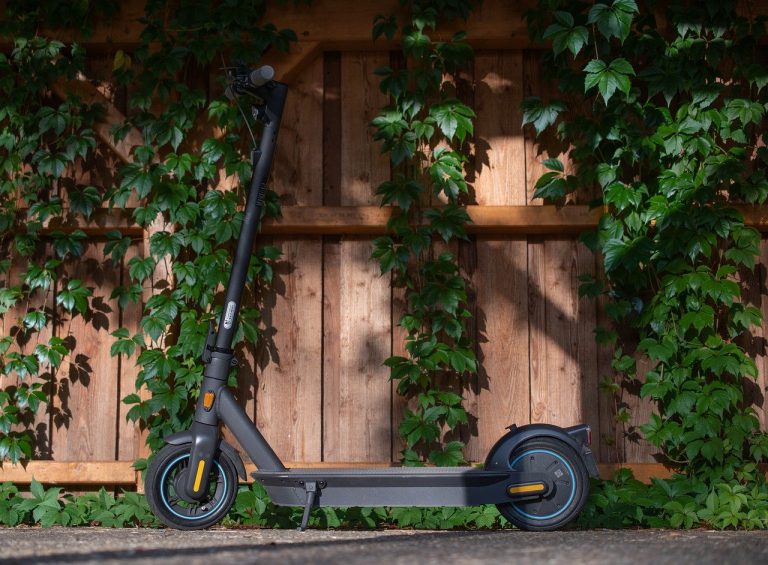 Bérelni vagy vásárolni jobb az elektromos rollereket?
