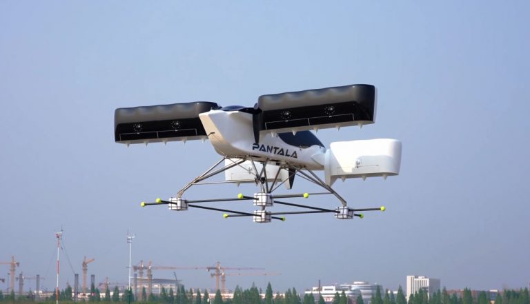 Levegőbe emelkedett a tavaly még csak papíron létező, 22 rotorral felszerelt légitaxi prototípusa