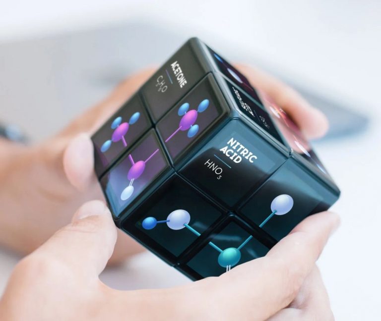 Önállóan működő, érintőképernyős mikroszámítógépek alkotják a Rubik-kocka futurisztikus utódját