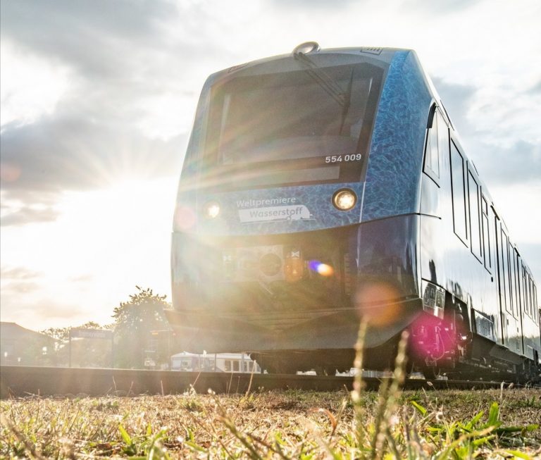 Egy teljes flottányi hidrogénvonat váltja fel a dízelüzemű járműveket Németországban