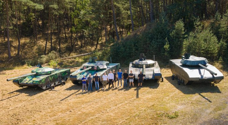 Robotizált orosz T–14 „Armata”, T–72 és T–90A tankmásolatokat kap a német hadsereg