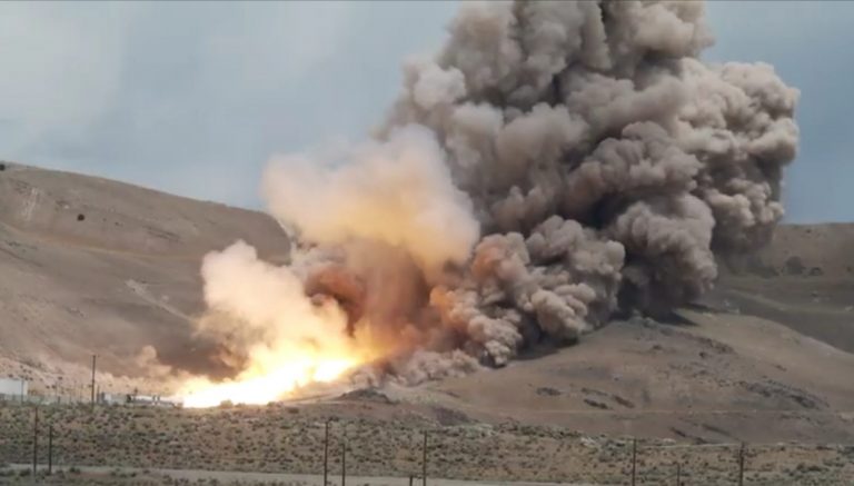A Northrop Grumman gyorsítórakéta tesztje látványosan demonstrálja az SLS jövőbeli képességeit