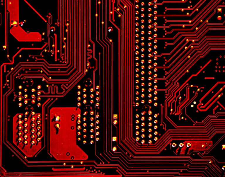 Az USA minden erejét beveti, hogy letörje Kína technológiai előnyét