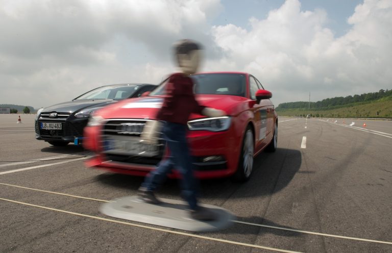 Sok életet menthet meg és szabadidőnk is több lesz, ha a járműveink elkezdenek helyettünk gondolkodni