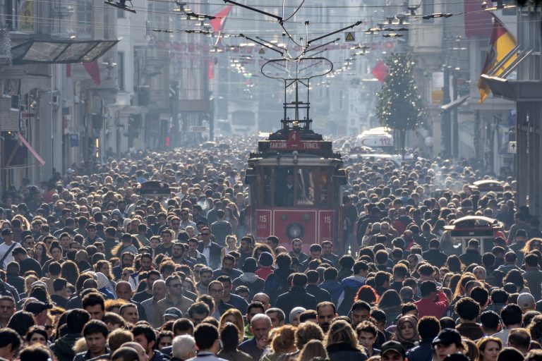 Kedd óta már nyolcmilliárdnál is több ember él a Földön