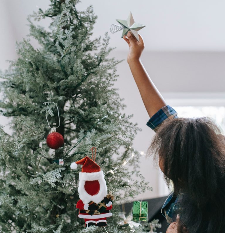 Így kell közel százmillió forintból karácsonyfát díszíteni