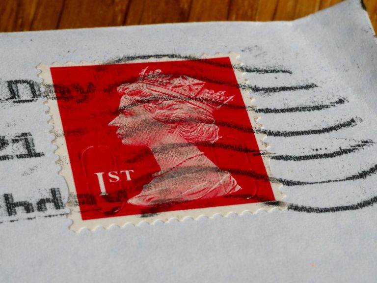 Így bénította meg a brit postát egy zsarolóvírus-támadás
