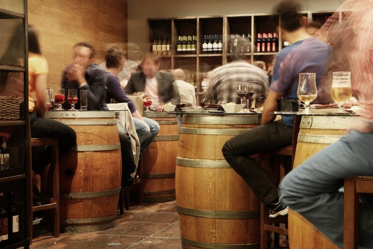 Milyen folyamatnak tudható be a sherry világszintű hódítása?