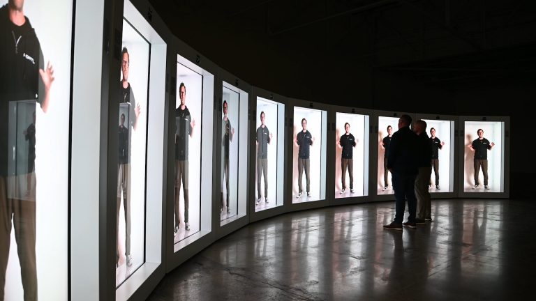Már egészen valósághű módon sugározhatjuk magunkat bárhová hologram formájában
