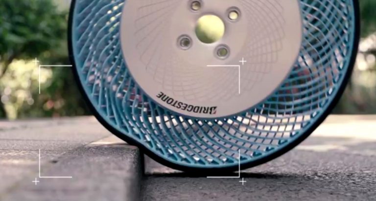 Megoldódhatnak a Bridgestone levegőmentes kerekeivel kapcsolatos problémák