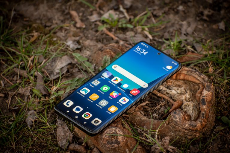 Egyhüvelykes szenzorral és szupergyors wifivel debütál a Xiaomi új csúcstelefonja