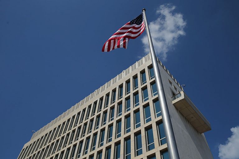 Mikrohullámú fegyver okozhatta az amerikai diplomaták rejtélyes megbetegedéseit egy frissen napvilágot látott jelentés szerint