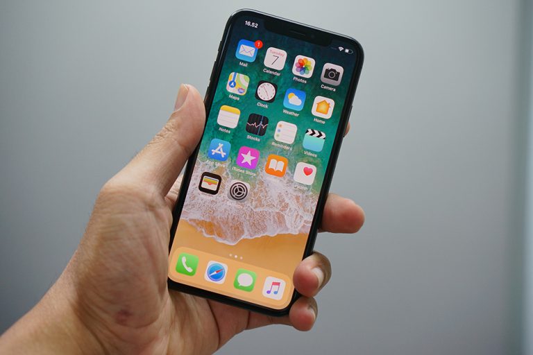 Az iPhone-ok képesek lesznek tulajdonosuk hangján beszélni