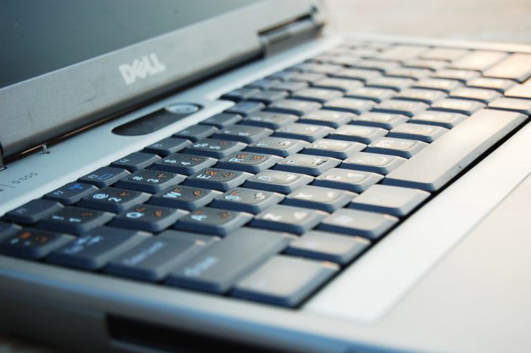 Balesetbiztosítás vagy strapabíró laptop? Melyiket válasszuk?
